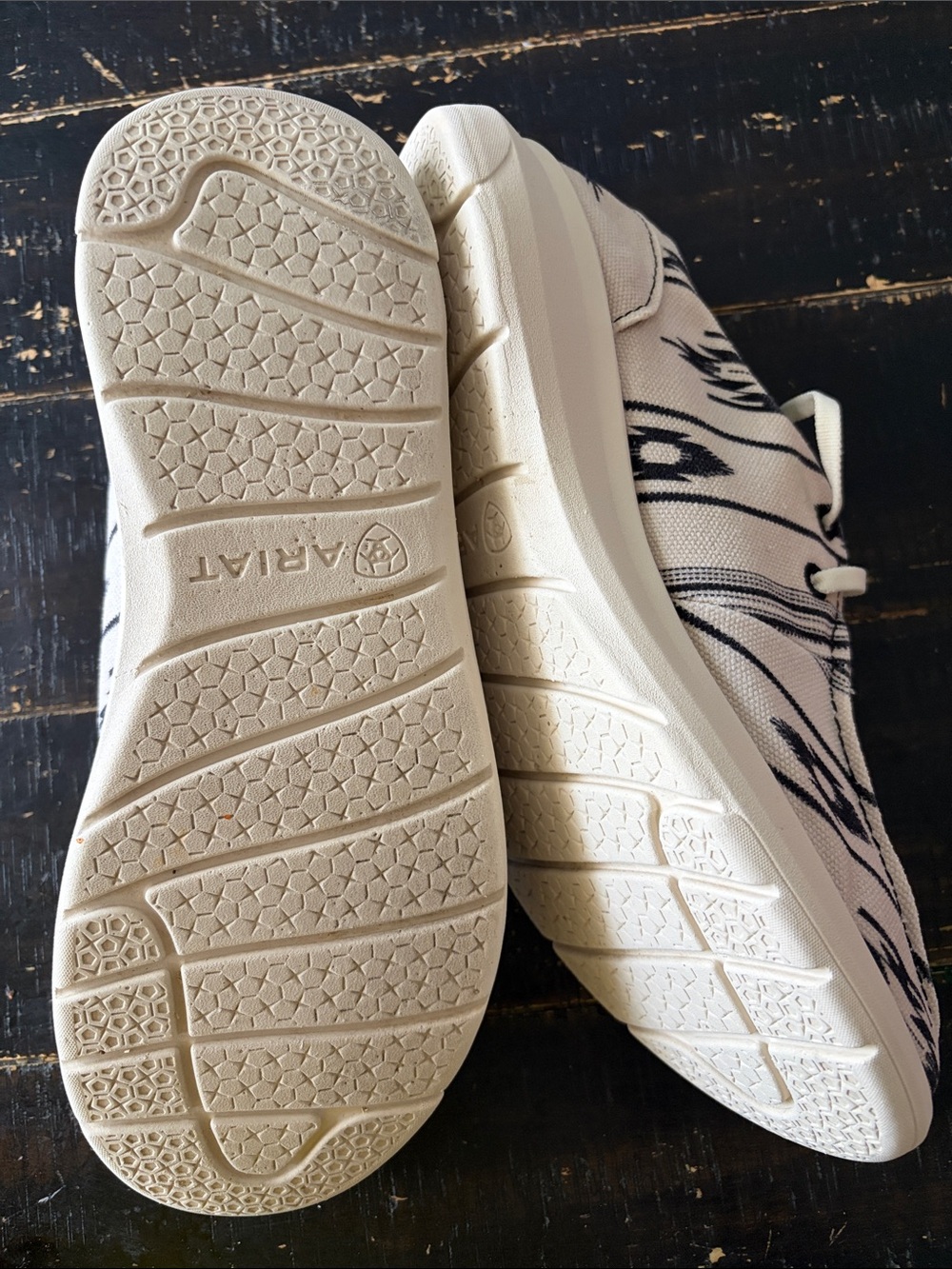 Ariat Cream Cristokey Features Canvas Slip-On Sneakers with Black Tribal Print - Picture 4 of 7